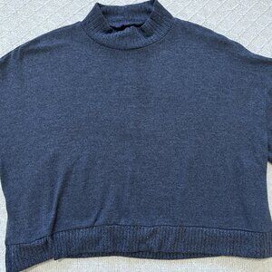 ✨ SO Dark Blue Cropped Turtleneck – Size S ✨